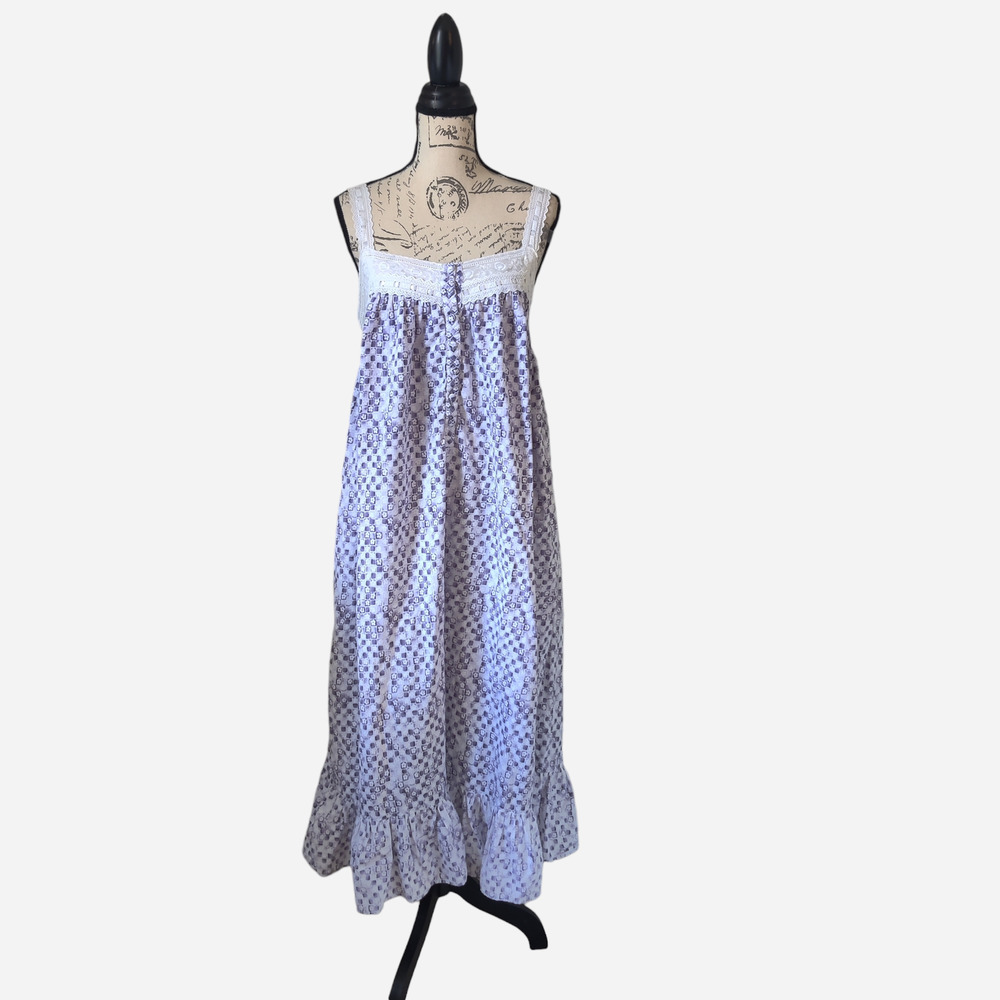 Victoria's Secret Country Floral Lace-Trim Chemise Style nightgown
